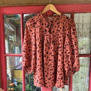 Umgee Terracotta Floral Sprays Top